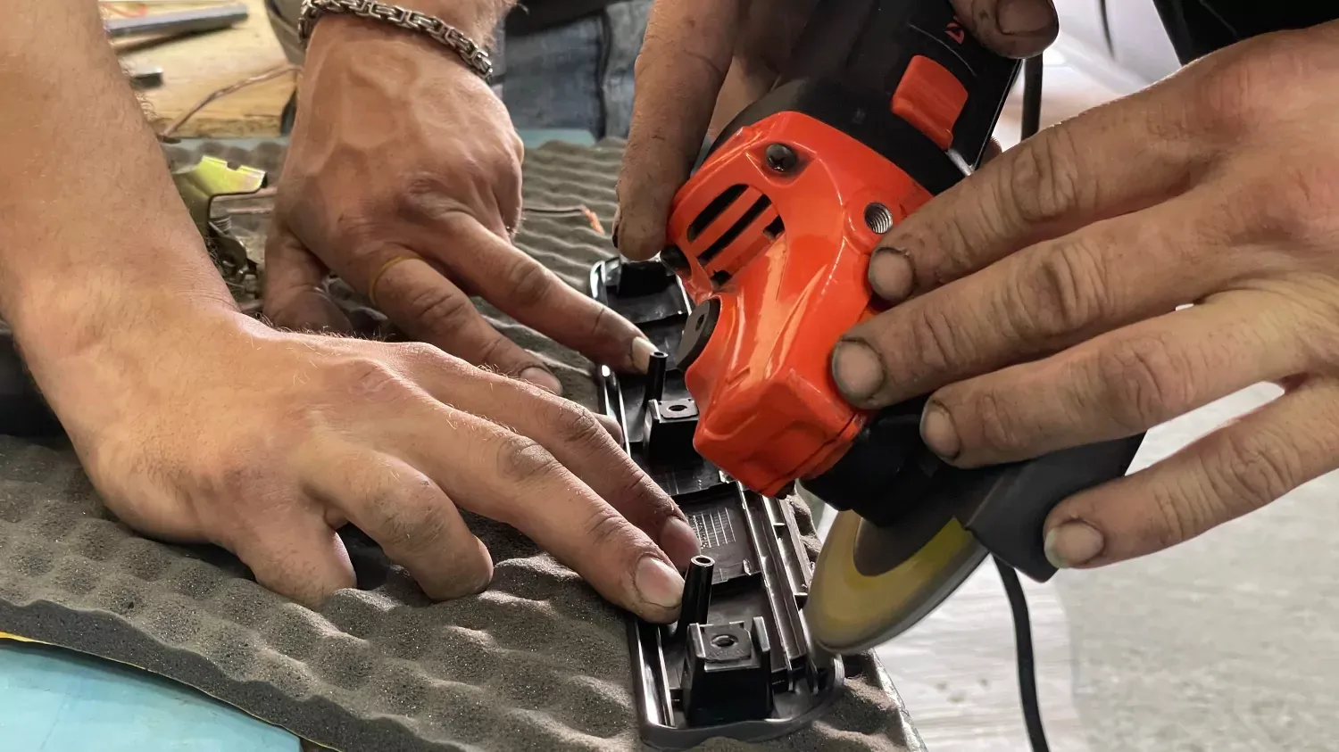 Процес підпилу ребер жорсткості накладки